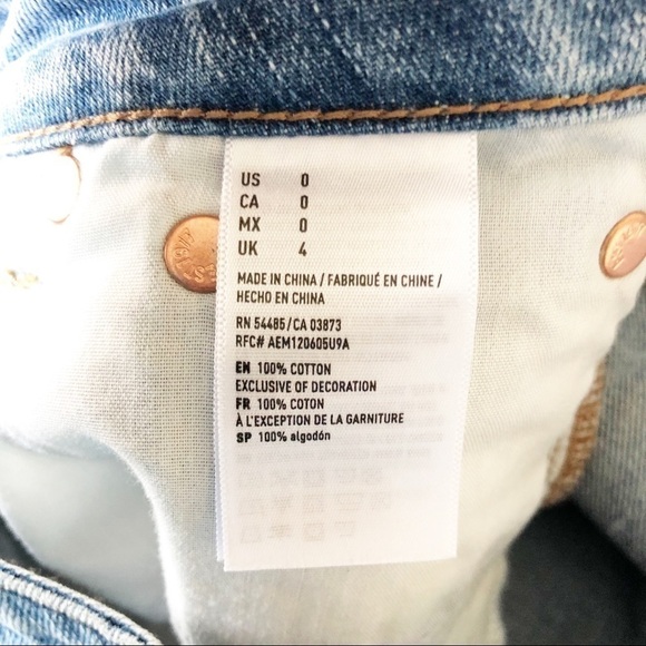 American Eagle Womens Medium Wash Embroidered Distressed Cutoffs Size 0 - Picture 11 of 11